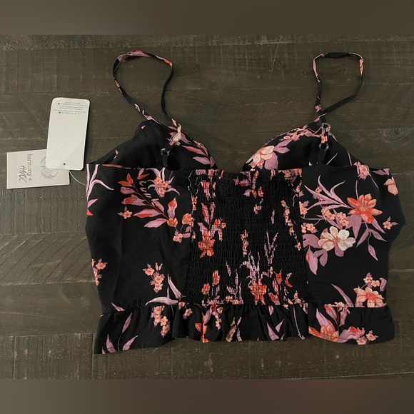 NWT Harmony & HAVOC Black Floral Crop Top Sz Large - Picture 2 of 12